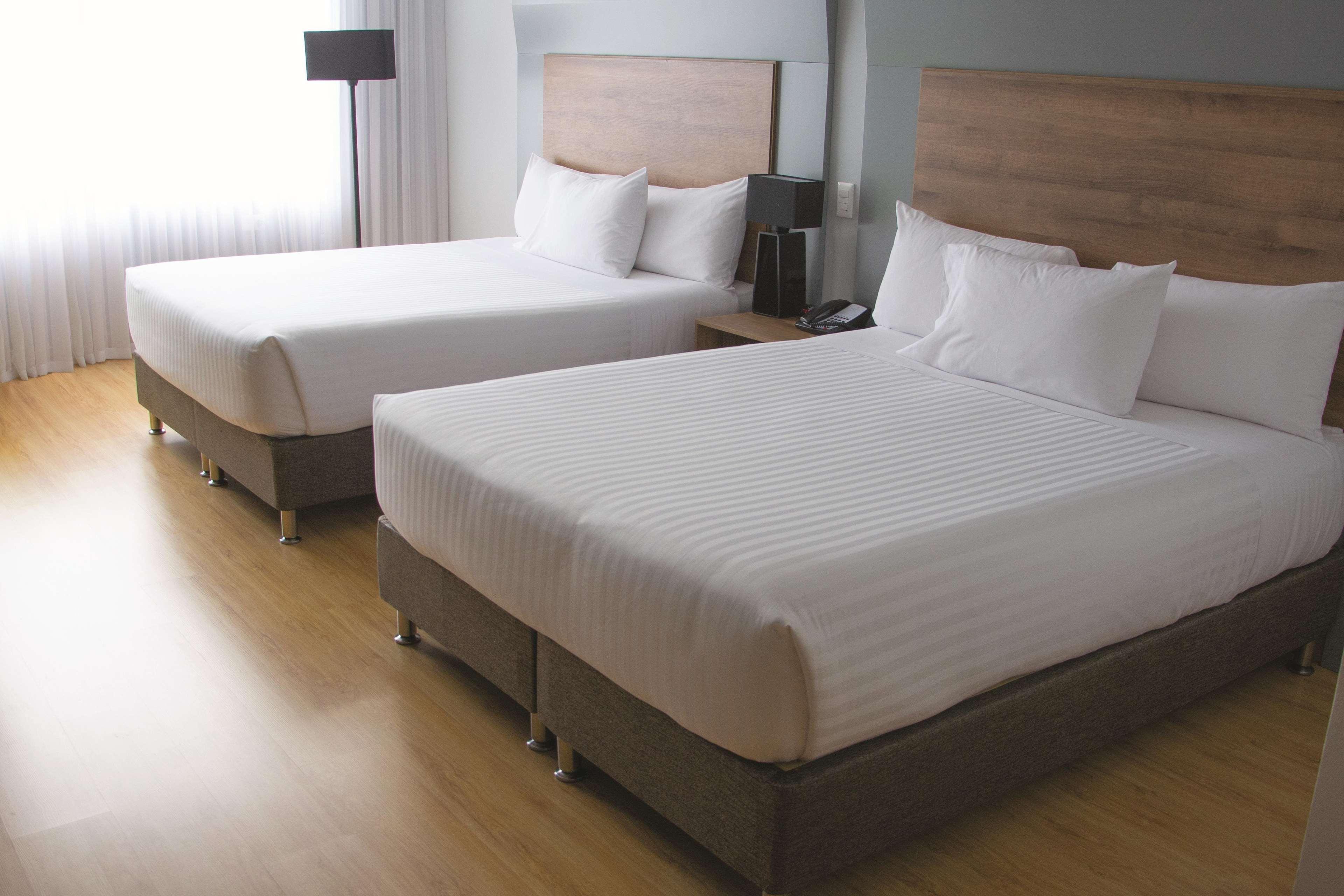 La Quinta By Wyndham Medellin Ξενοδοχείο Εξωτερικό φωτογραφία