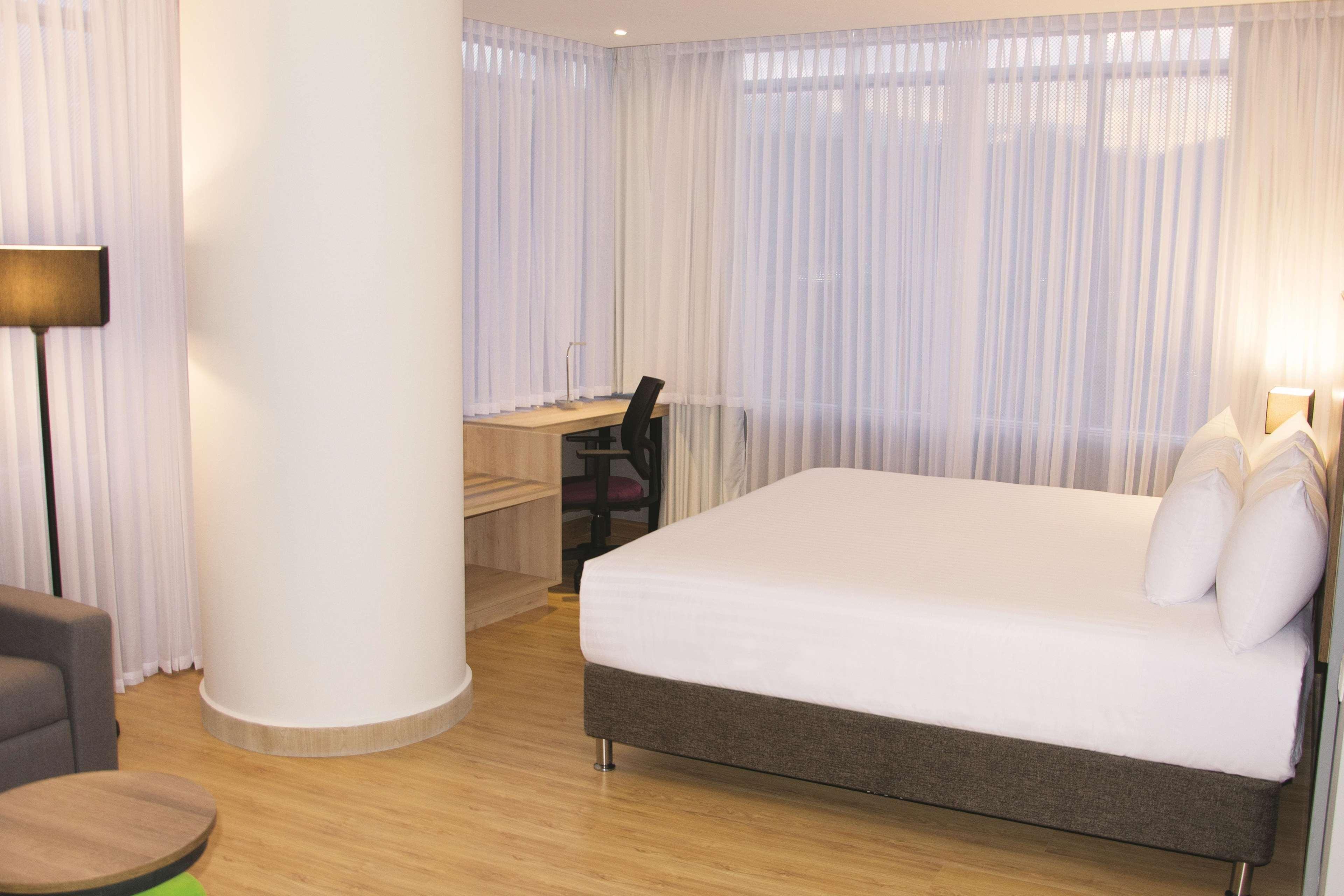 La Quinta By Wyndham Medellin Ξενοδοχείο Εξωτερικό φωτογραφία