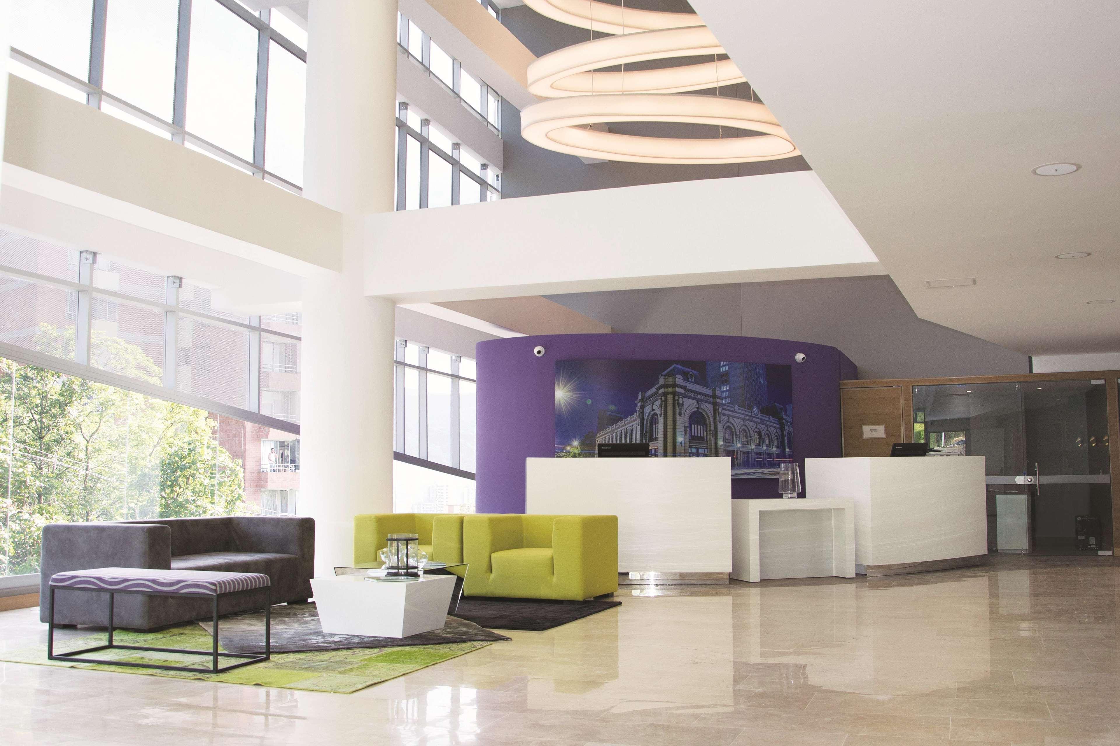 La Quinta By Wyndham Medellin Ξενοδοχείο Εξωτερικό φωτογραφία