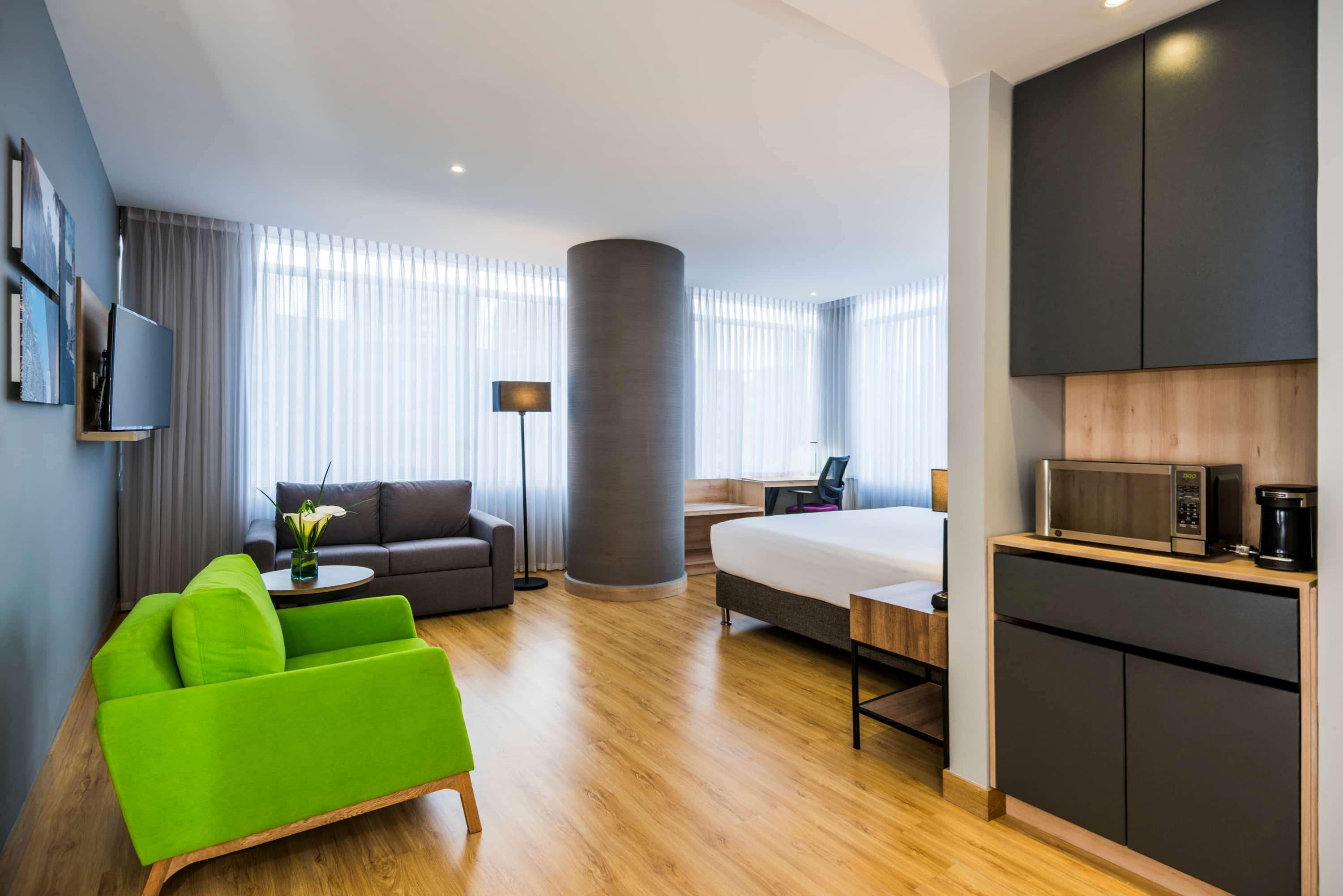 La Quinta By Wyndham Medellin Ξενοδοχείο Εξωτερικό φωτογραφία