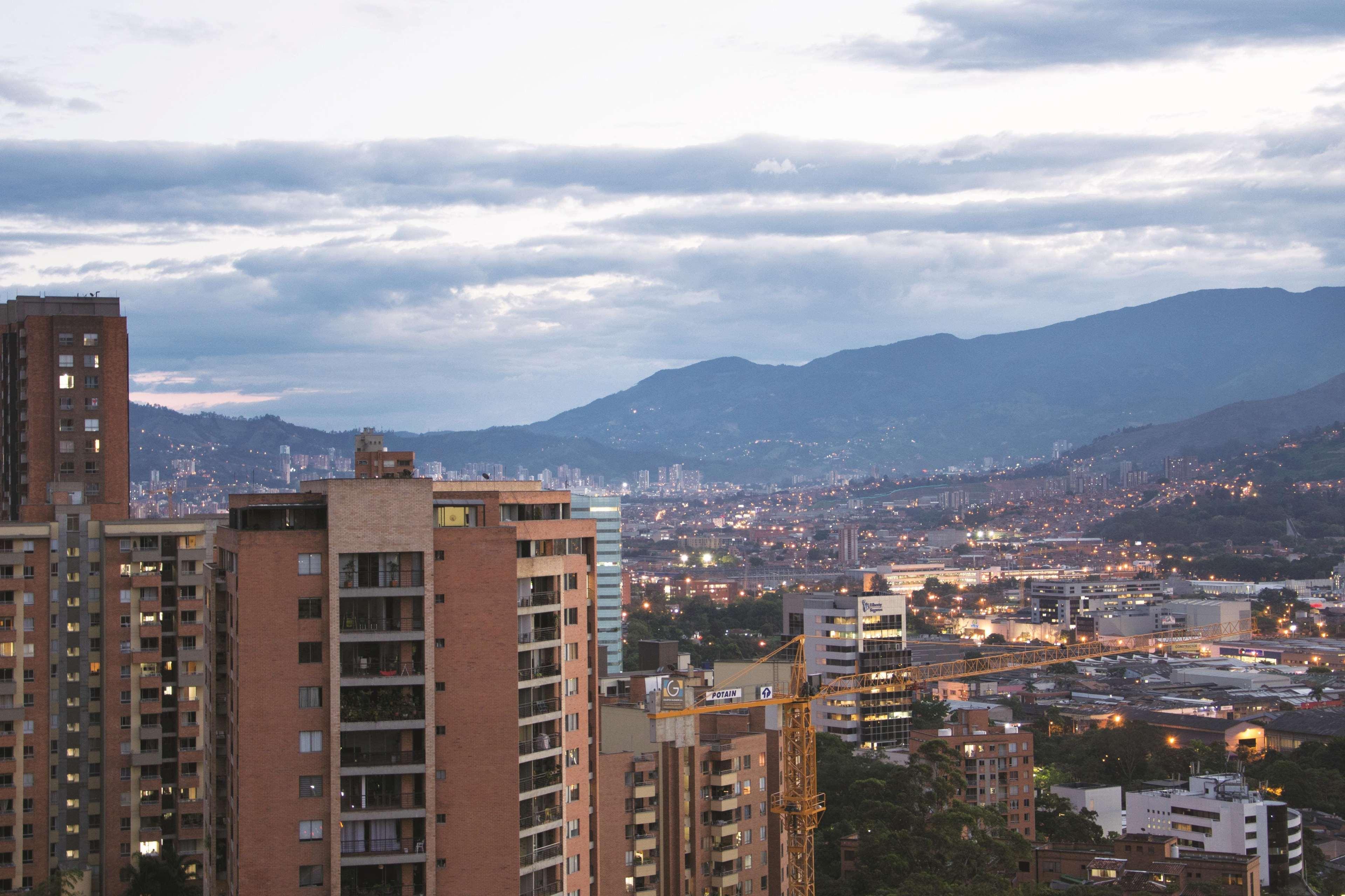 La Quinta By Wyndham Medellin Ξενοδοχείο Εξωτερικό φωτογραφία