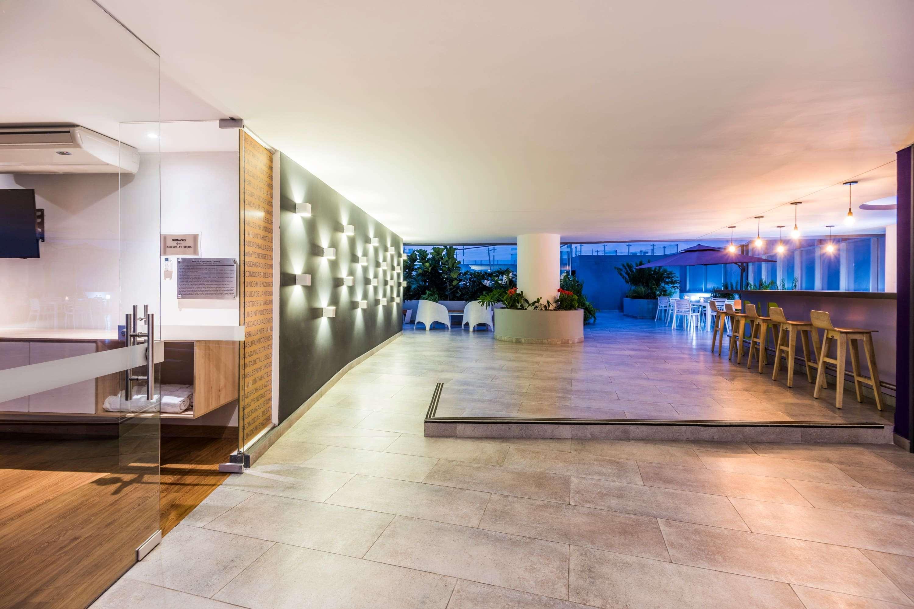 La Quinta By Wyndham Medellin Ξενοδοχείο Εξωτερικό φωτογραφία