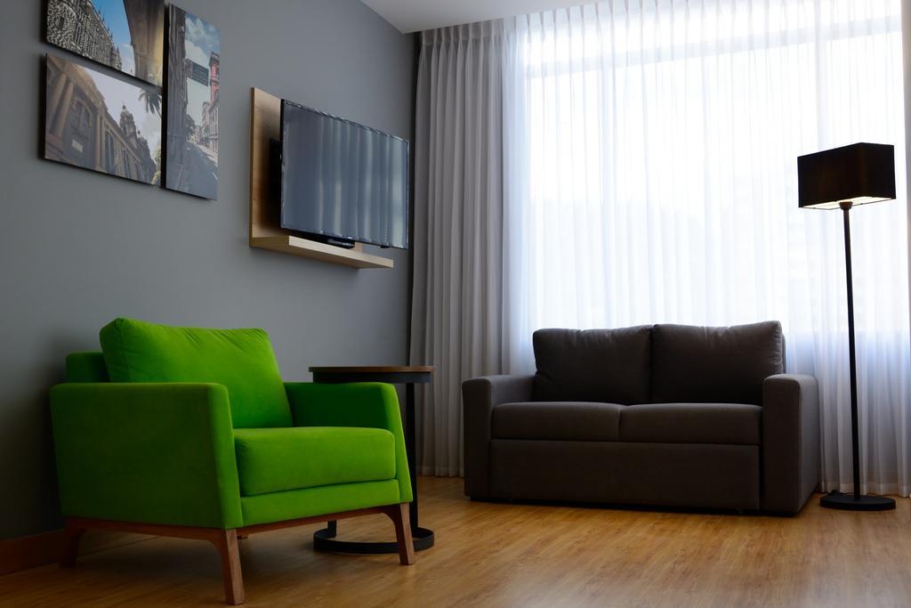 La Quinta By Wyndham Medellin Ξενοδοχείο Εξωτερικό φωτογραφία