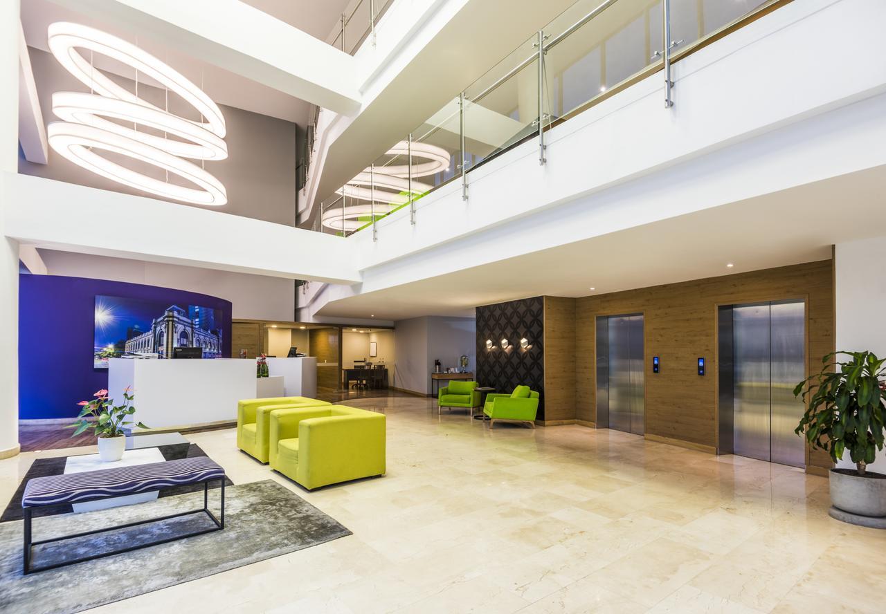 La Quinta By Wyndham Medellin Ξενοδοχείο Εξωτερικό φωτογραφία