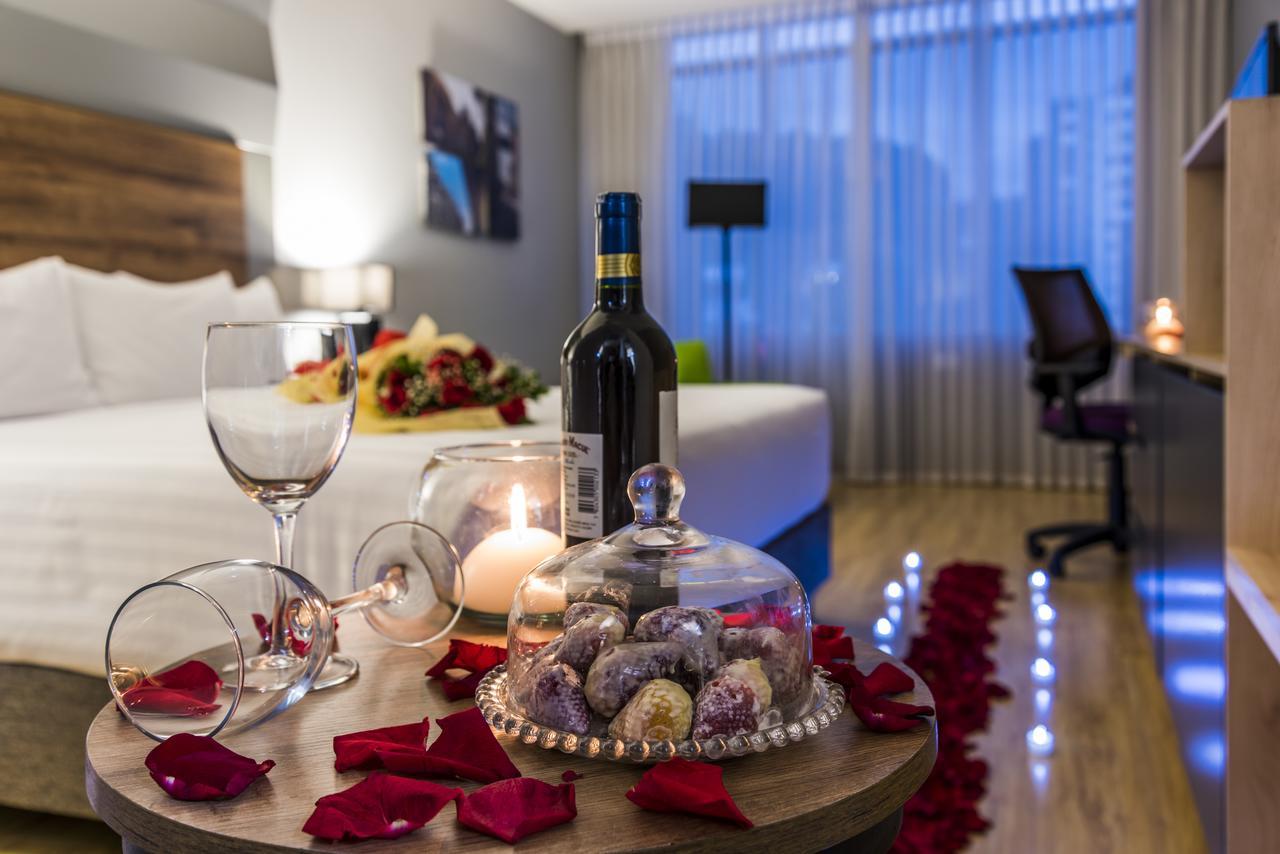 La Quinta By Wyndham Medellin Ξενοδοχείο Εξωτερικό φωτογραφία