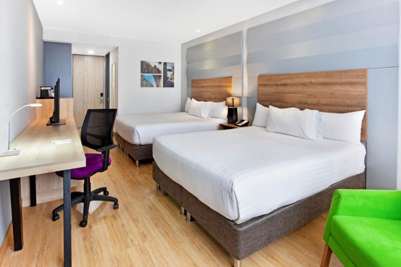 La Quinta By Wyndham Medellin Ξενοδοχείο Εξωτερικό φωτογραφία